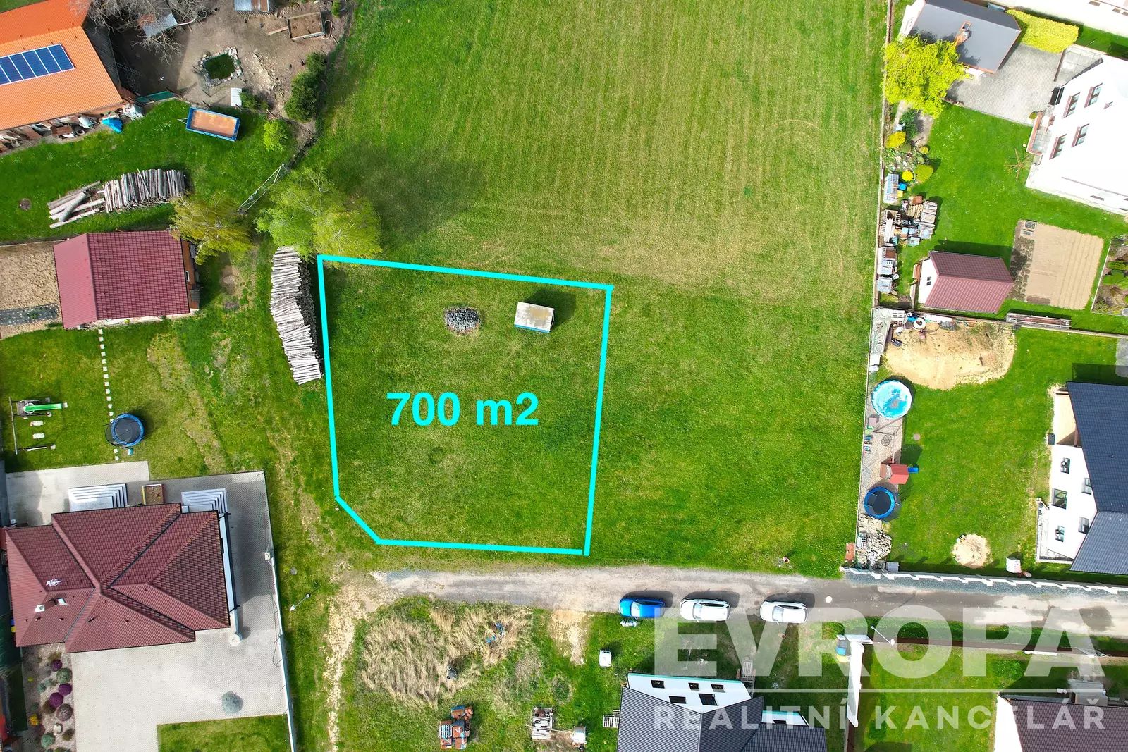 Prodej stavebního pozemku 700m2, Zásmuky u Kolína